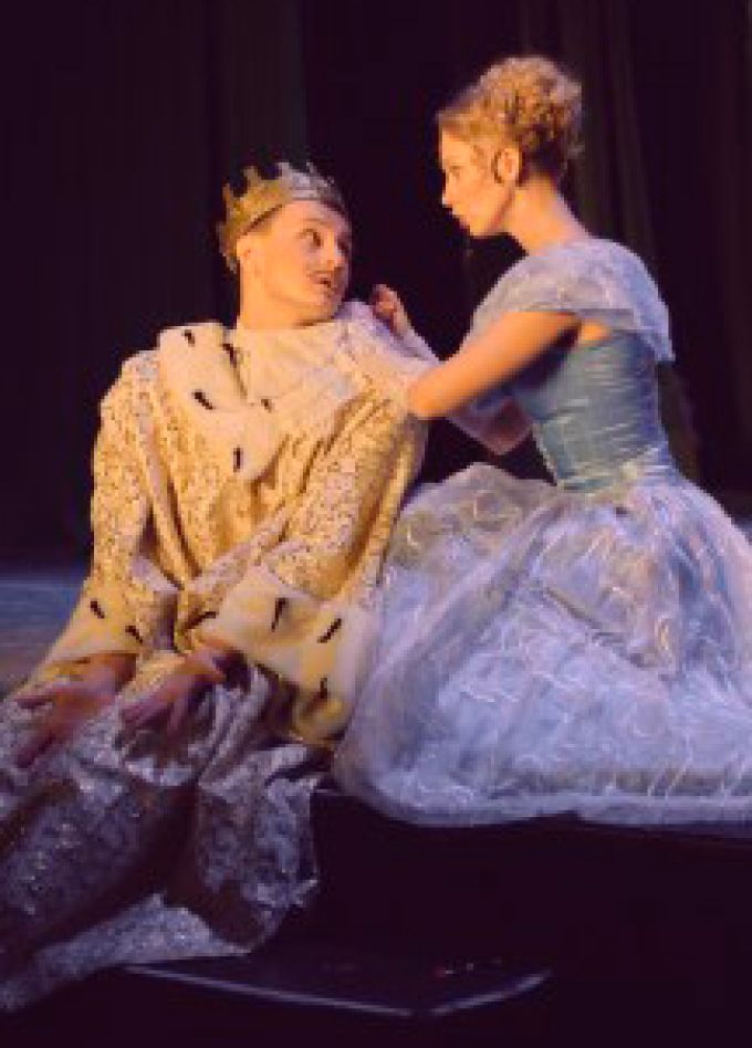 Золушка (Екатерининское собрание)