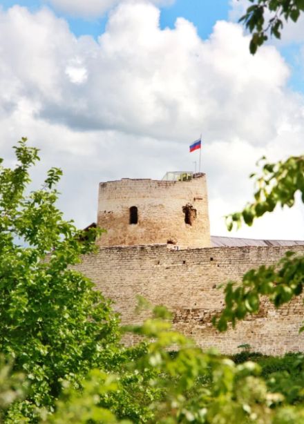 Древние крепости и храмы: Псков - Изборск - Печоры