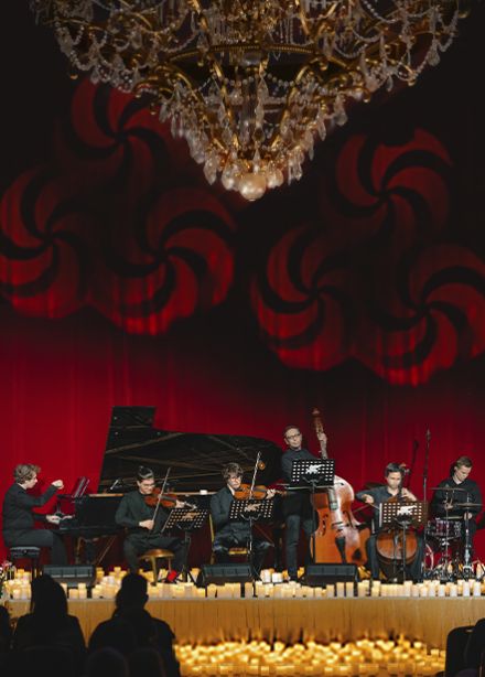 #В_СВЕЧАХ: Queen в Особняке Елисеевых