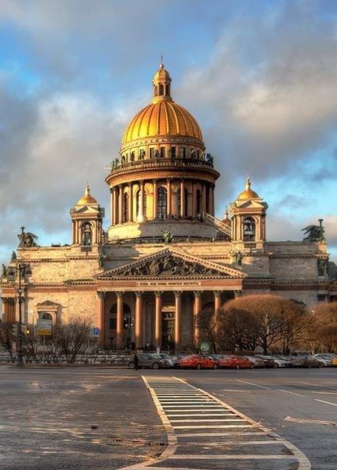 Индивидуальная обзорная экскурсия по Санкт-Петербургу на автомобиле