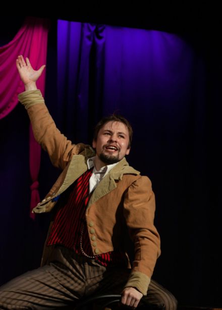 В ПАРИЖ С ЛЮБОВЬЮ или ДЕТЕКТИВ ПОД СТОЛОМ