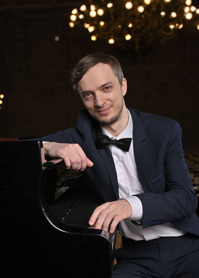 Александр Лубянцев (фортепиано)