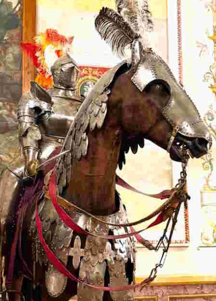 Рыцари, гербы и легенды: экскурсия по Рыцарскому залу Эрмитажа