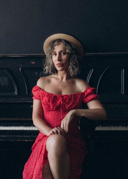 Люся Светлова и ДЖАЗонутые