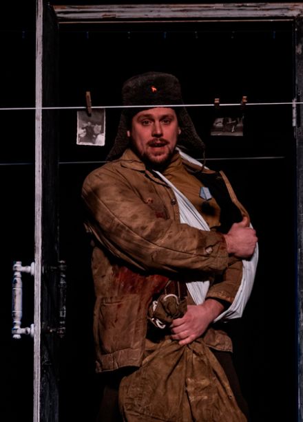 В. Кондратьев "Отпуск по ранению"