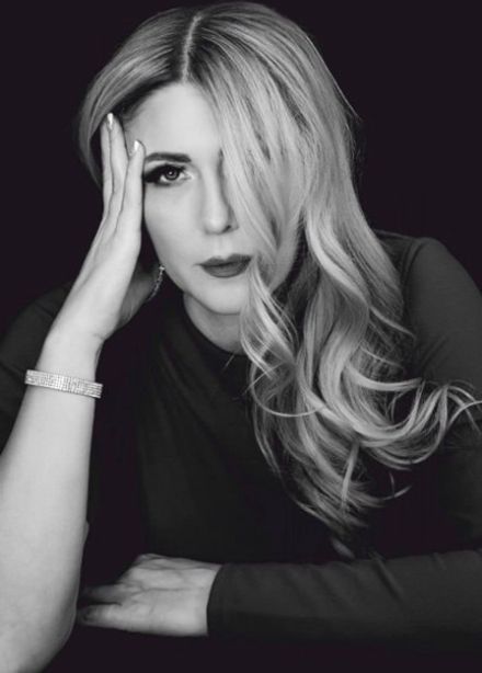 Любовь Попова