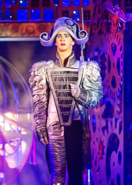 Стойкий оловянный солдатик