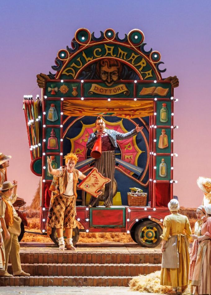 Любовный напиток (Михайловский театр)