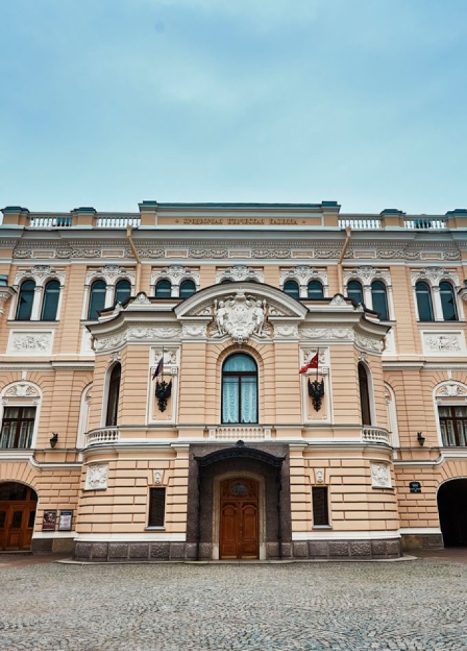 Мировая премьера "Час пробил" История создания одного произведения...