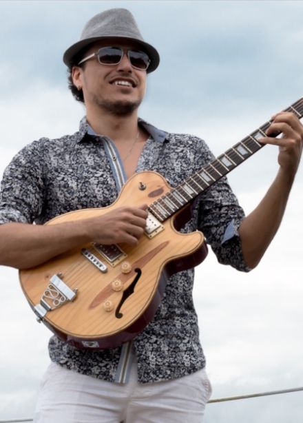 Joander Santos &amp; The Band