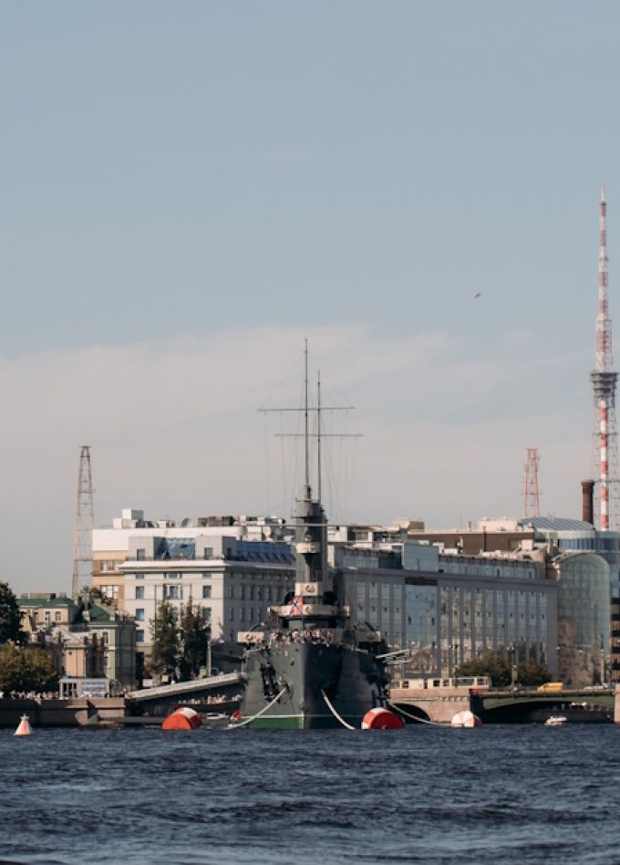 По Фонтанке в акваторию Невы