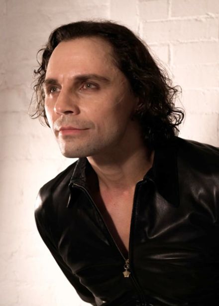 "Автор категорически не утверждает..."(моноспектакль Дмитрия Бозина)