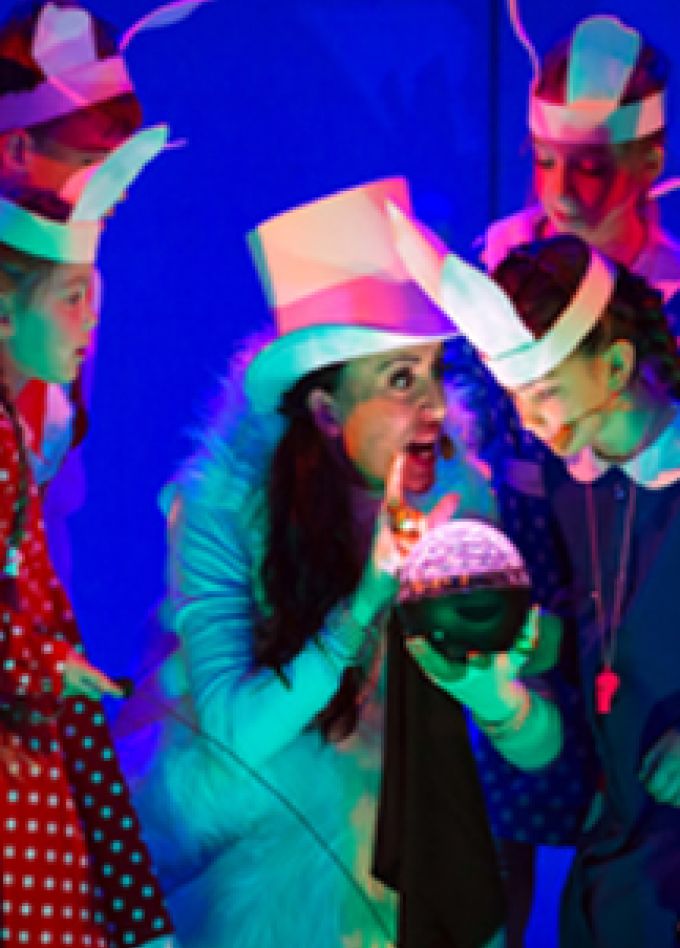 Двенадцать месяцев. Музыкальный театр "Карамболь"