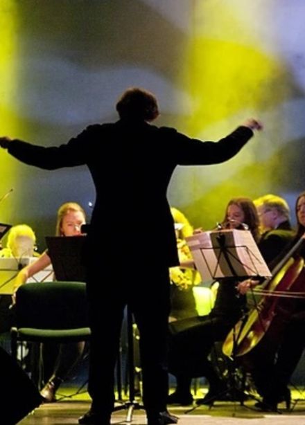 КОНЦЕРТ «НА ОДНОЙ СЦЕНЕ. УЧИТЕЛЯ И УЧЕНИКИ — ИГРАЕМ ВМЕСТЕ. ВИВАЛЬДИ, ВЕНЯВСКИЙ, ПРОКОФЬЕВ»