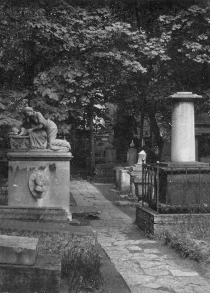 Лекция «Краткая история петербургских кладбищ»