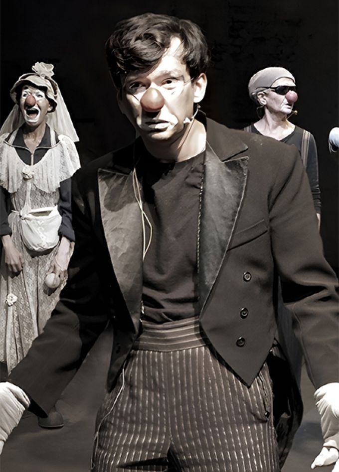 Клоуны (Театр "ОКОЛО", Москва)