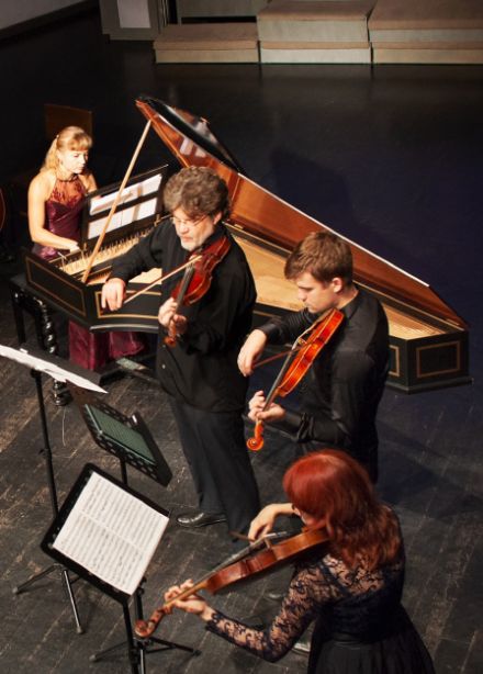 Фестиваль «От Рождества до Рождества». Концерт старинной ансамблевой музыки «С вершины Монблан» (Ансамбль Владимира Шуляковского)