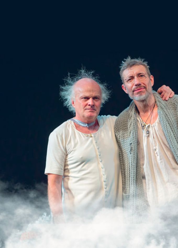 Ночь в театре