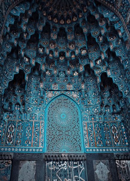 Экскурсия внутрь соборной мечети