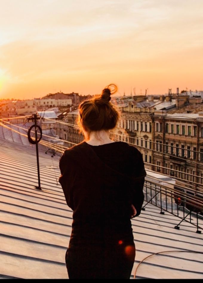 Крыши + дворы + красивые парадные доходных домов + коммуналка Довлатова