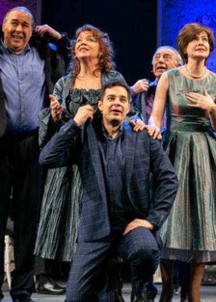 О любви немало песен сложено...