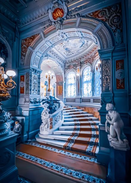 Экскурсия во Владимирский дворец.