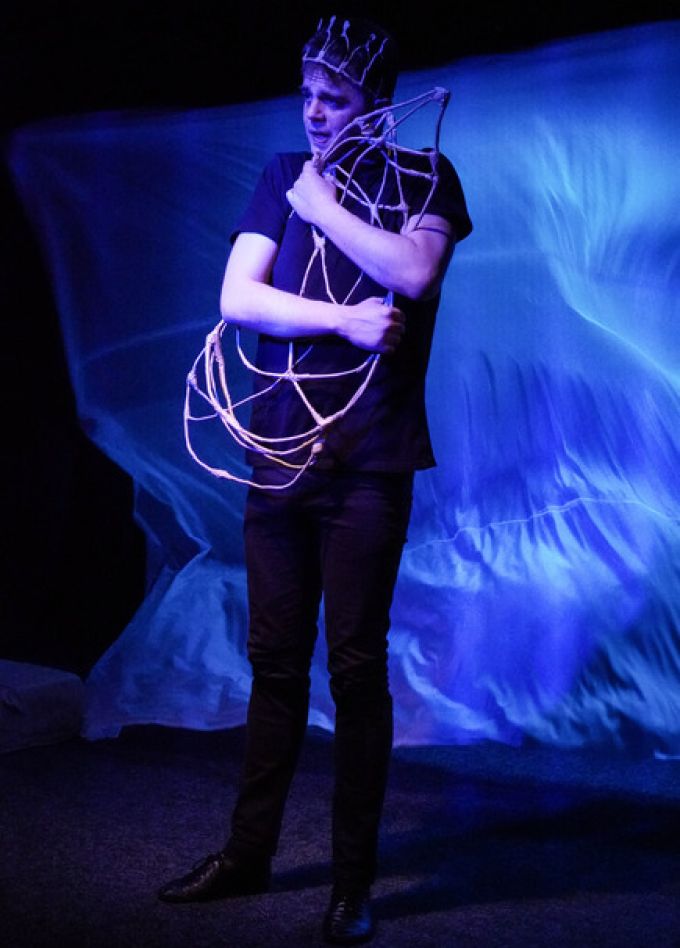 Спектакль "Научи меня летать"