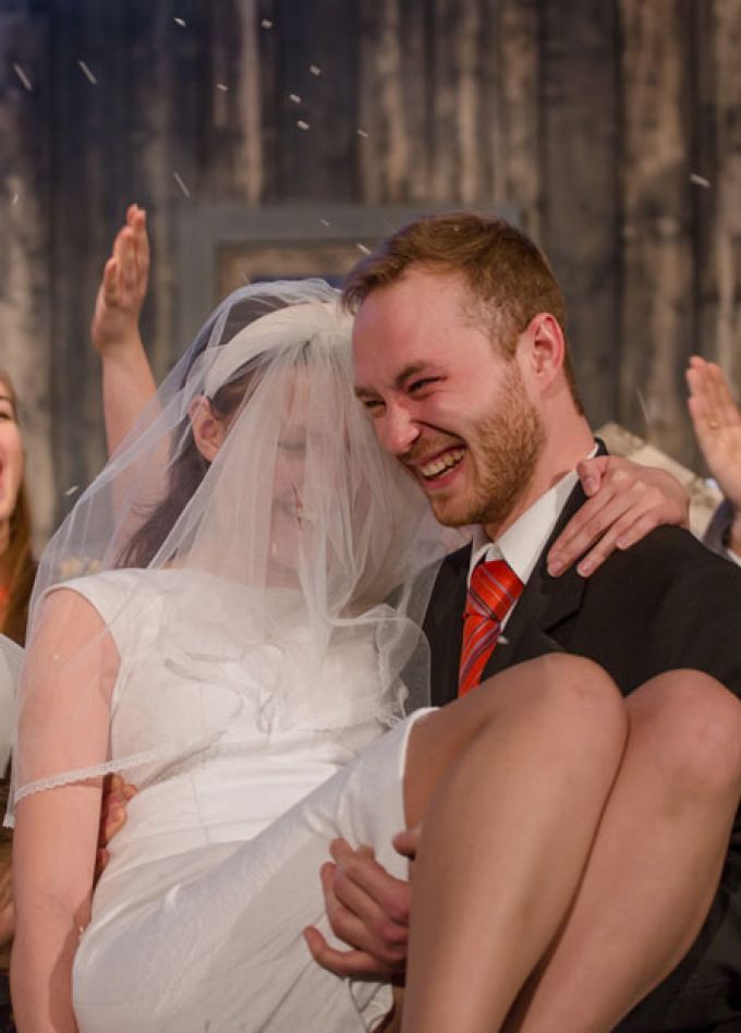 В день свадьбы (Молодежный театр на Фонтанке)